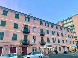 Appartamento Trilocale in vendita in Via Struppa, Genova