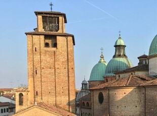 Attico con terrazzo, Treviso centro storico