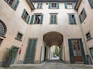 Attico-Mansarda in Vendita ad Bergamo - 1200000 Euro