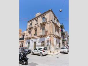 Bilocale in Affitto a Siracusa, zona Adda Gelone Timoleonte, 500€, 70 m²