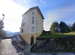 Bilocale in Via Maestra Lena Marzi 6, Sondrio, 1 bagno, 49 m²