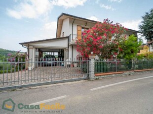 Casa Bifamiliare in Vendita ad Cesena - 450000 Euro