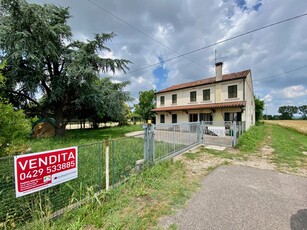 Casa indipendente con giardino a Montagnana