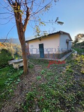 Casa indipendente con giardino, Calci montemagno