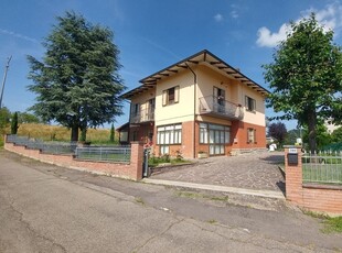 Casa indipendente con giardino in via castellino 280, Guiglia