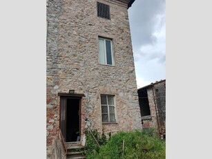 Casa Indipendente in Vendita a Lucca, zona Santa Maria a Colle, 120'000€, 127 m²