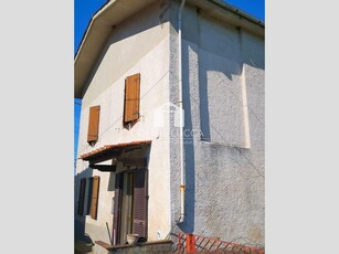 Casa Indipendente in Vendita a Lucca, zona Santa Maria a Colle, 129'000€, 145 m²