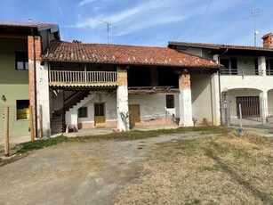 Casa indipendente in vendita a Mondovi'