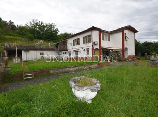 Casa indipendente in vendita a Vezzano Ligure