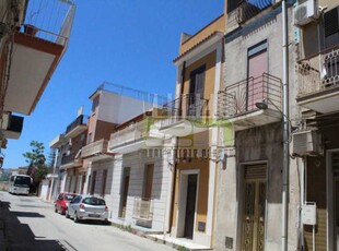 Casa Indipendente in Vendita ad Avola - 60000 Euro