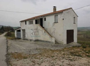 Casa Indipendente in Vendita ad Bellante - 90000 Euro