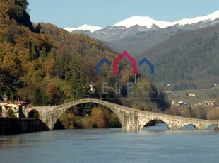 Casa Indipendente in Vendita ad Borgo a Mozzano - 50000 Euro