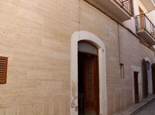 Casa Indipendente in Vendita ad Canosa di Puglia - 35000 Euro