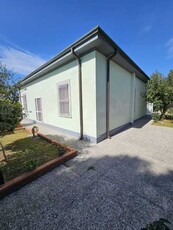 Casa Indipendente in Vendita ad Carrara - 300000 Euro