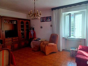 casa indipendente in Vendita ad Castelnuovo Magra - 260000 Euro
