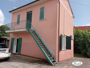 Casa Indipendente in Vendita ad Castelnuovo Magra - 260000 Euro
