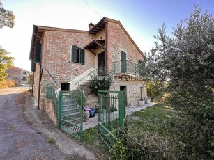 Casa Indipendente in Vendita ad Castiglione del Lago - 175000 Euro