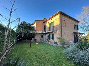 Casa Indipendente in Vendita ad Castiglione del Lago - 270000 Euro
