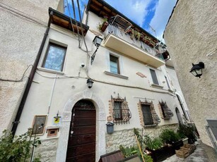 Casa Indipendente in Vendita ad Fagnano Alto - 75000 Euro