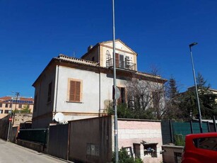 Casa Indipendente in Vendita ad Giulianova - 210000 Euro