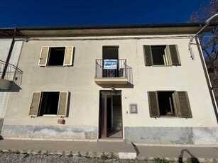 Casa Indipendente in Vendita ad L`aquila - 59000 Euro