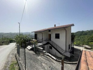 Casa Indipendente in Vendita ad Montemarano - 75000 Euro