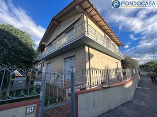 Casa Indipendente in Vendita ad Montignoso - 395000 Euro