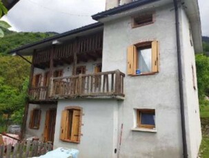 Casa Indipendente in Vendita ad Revine Lago - 44250 Euro