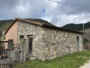 Casa Indipendente in Vendita ad San Giovanni a Piro - 250000 Euro