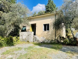 Casa Indipendente in Vendita ad Sarzana - 140000 Euro