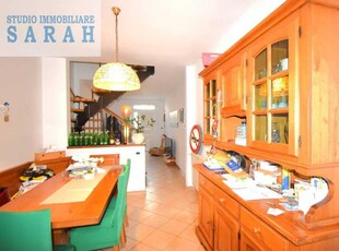 Casa Indipendente in Vendita ad Viareggio - 320000 Euro
