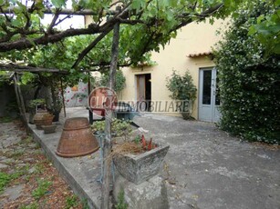 Casa Indipendente in Vendita ad Vicchio - 230000 Euro