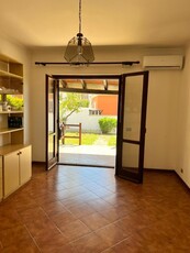 Casa indipendente in Via Amalfi, Anzio, 3 locali, 2 bagni, 93 m²