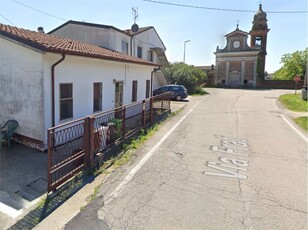 Casa indipendente in Via Frati, Castelmassa, 5 locali, 92 m²