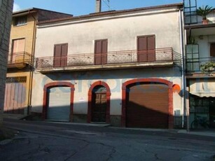 Casa semi indipendente in vendita a Marzano Appio