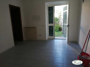 Casa Semi indipendente in Vendita ad Carrara - 90000 Euro