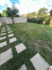 Casa Semi indipendente in Vendita ad Castelnuovo Magra - 350000 Euro