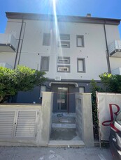 Casa vacanza 3 Locali arredata in affitto, San Benedetto del Tronto porto d'ascoli lungomare
