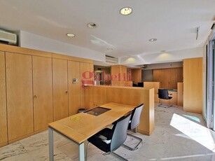 Immobile commerciale in Affitto a Pisa, 4'500€, 200 m²