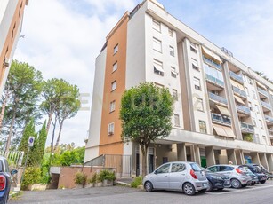 Immobile commerciale in Affitto a Roma, zona Porta di Roma, 990€, 65 m², con Box