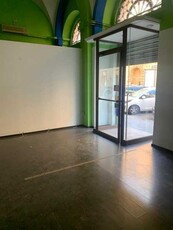 Locale Commerciale in Affitto ad Livorno - 1200 Euro