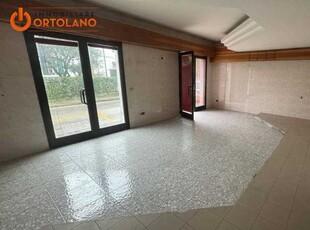 Locale Commerciale in Affitto ad Monfalcone - 350 Euro