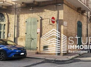 Locale Commerciale in Affitto ad Ruvo di Puglia - 400 Euro