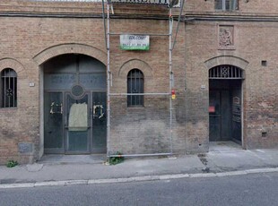 Locale Commerciale in Vendita ad Siena - 280000 Euro