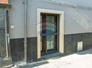 Monolocale in Vendita a Catania, zona Centro Storico, 70'000€, 42 m²