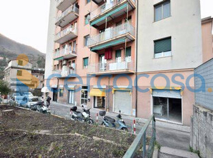 Negozio in vendita in Salita Modonnetta Di Struppa, Genova