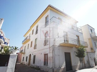 Palazzo / Stabile in vendita a Ischia