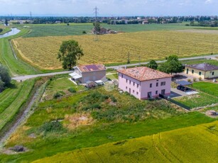 Porzione di bifamiliare in vendita