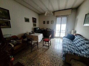 Quadrilocale a Piacenza, 95 m², riscaldamento autonomo in vendita