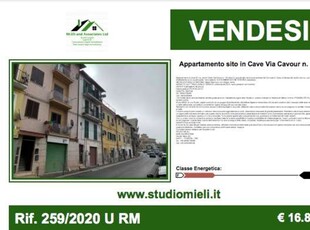 Quadrilocale in Via Cavour 35, Cave, 1 bagno, 53 m², 3° piano